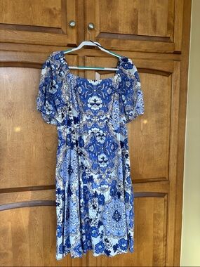 Vince Camuto Blue and White Floral Square Neck Mini Dress